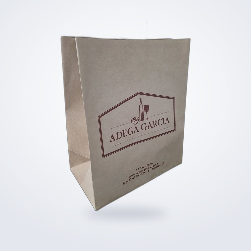 Sacola de papel com alça de cordão produzida para a Adega Garcia